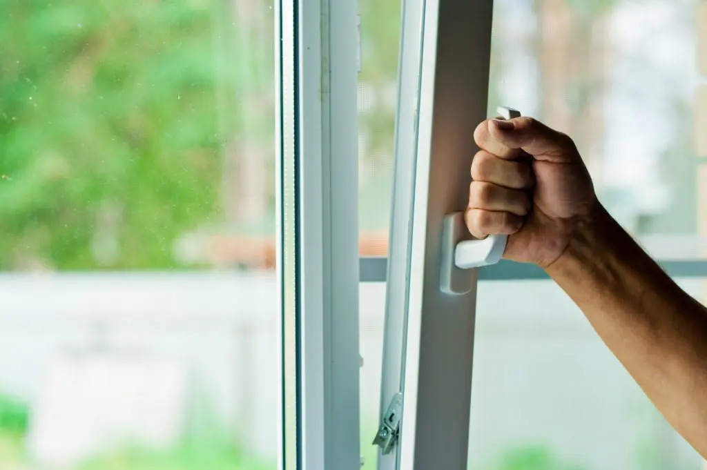 Experts in installing insulated windows to prevent heat loss