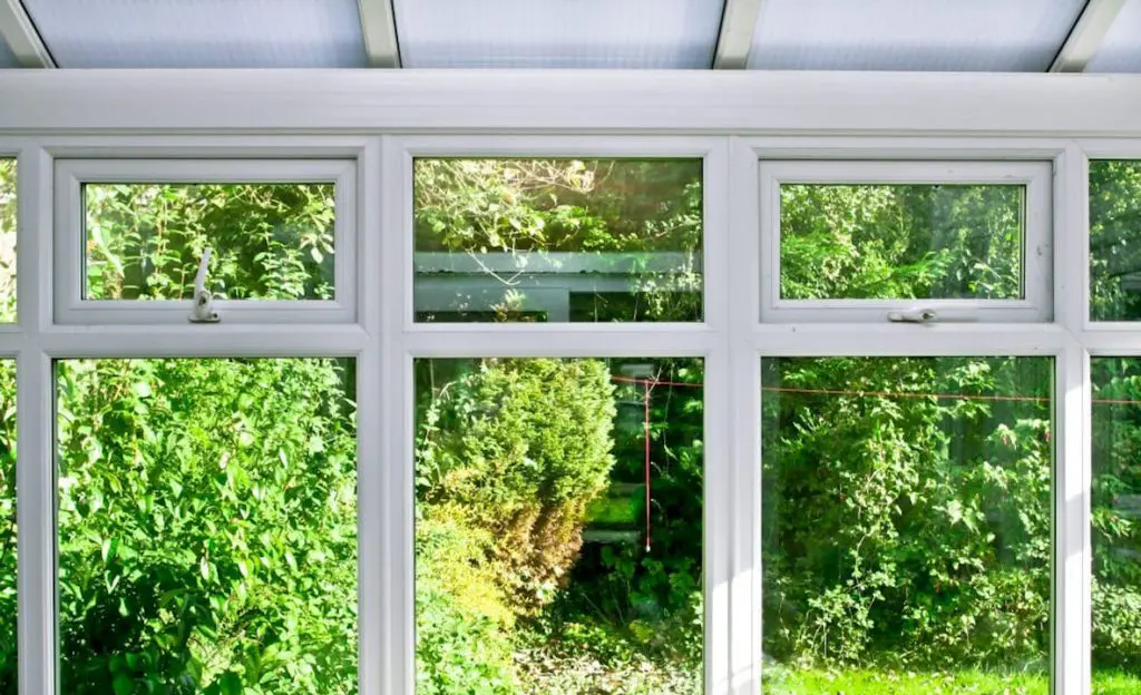 Benefits of broken window repairs