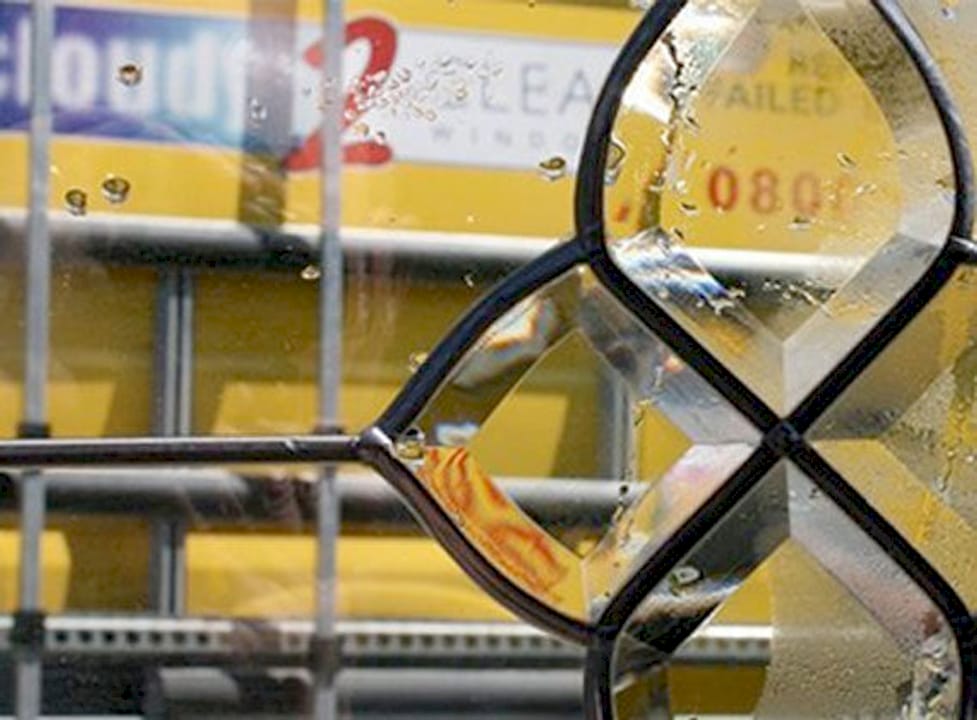 Benefits of replacing your double glazing pane