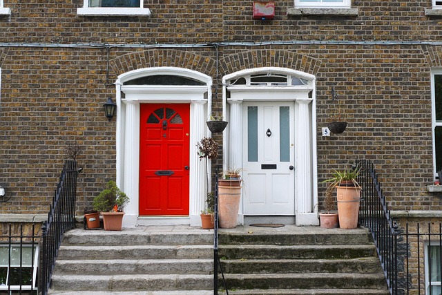 How to Choose a Secure Front Door